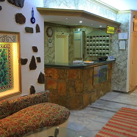 Murat Selcuk Apart Hotel מלון דירות 3*
