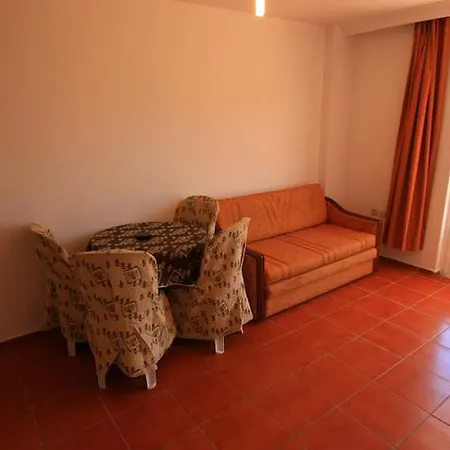 Murat Selcuk Apart Hotel מרמריס