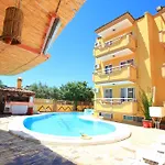 Murat Selcuk Apart Hotel شقة فندقية 3*