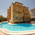 Murat Selcuk Apart Hotel شقة فندقية 3*