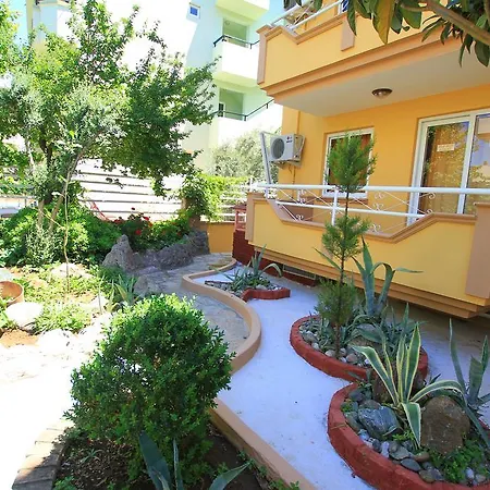 Murat Selcuk Apart Hotel מלון דירות