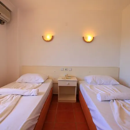Murat Selcuk Apart Hotel מלון דירות