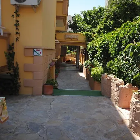 Murat Selcuk Apart Hotel Hotel apartamentowy 3*