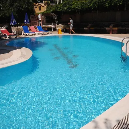 Murat Selcuk Apart Hotel מרמריס