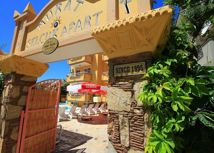 Murat Selcuk Apart Hotel 3* مرمريس